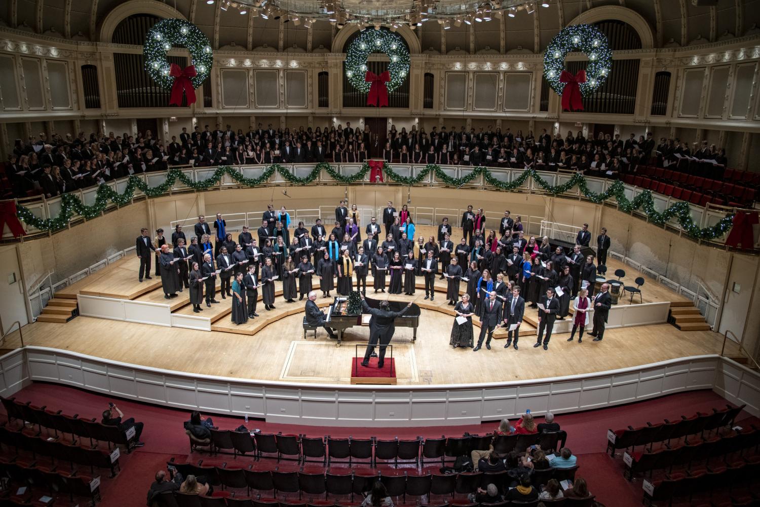 <a href='http://hc.revue-presse.com'>全球十大赌钱排行app</a>合唱团在芝加哥交响音乐厅演出.